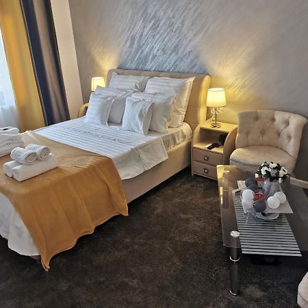 Casa Davison Apartman Zsilvásárhely Kültér fotó